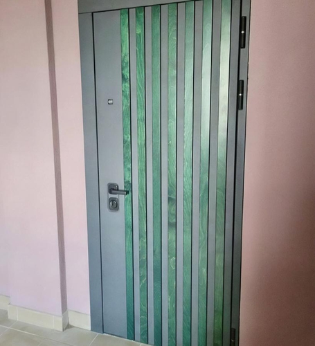 С зелеными рейками С зелеными рейками