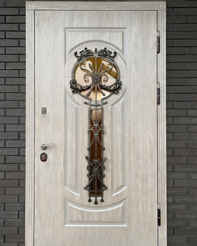Теплая дверь с ковкой Теплая дверь с ковкой