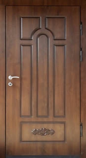 Металлическая утепленная дверь с терморазрывом и фрезерованными панелями МДФ с резьбой Металлическая утепленная дверь с терморазрывом и фрезерованными панелями МДФ с резьбой